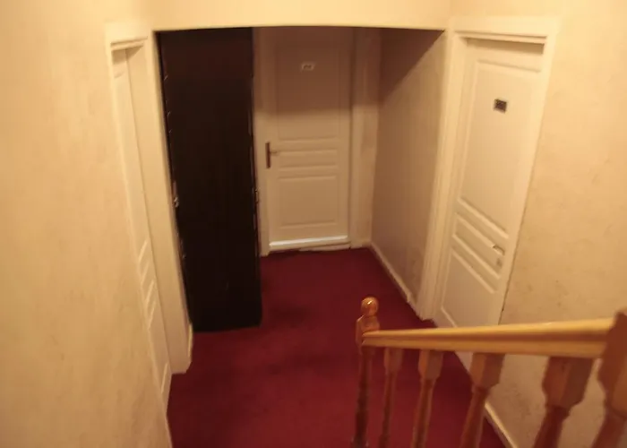 Ξενοδοχείο Yakut 3*