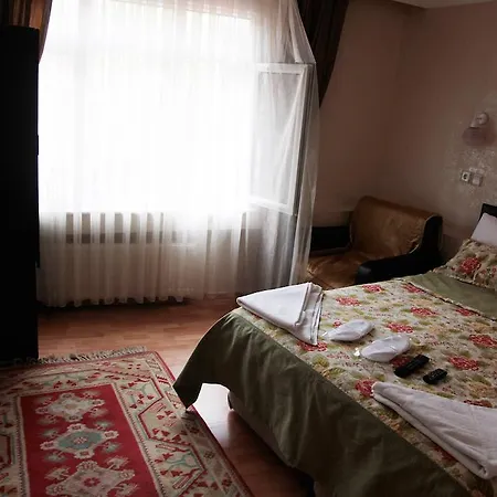 Yakut Hotel 3*